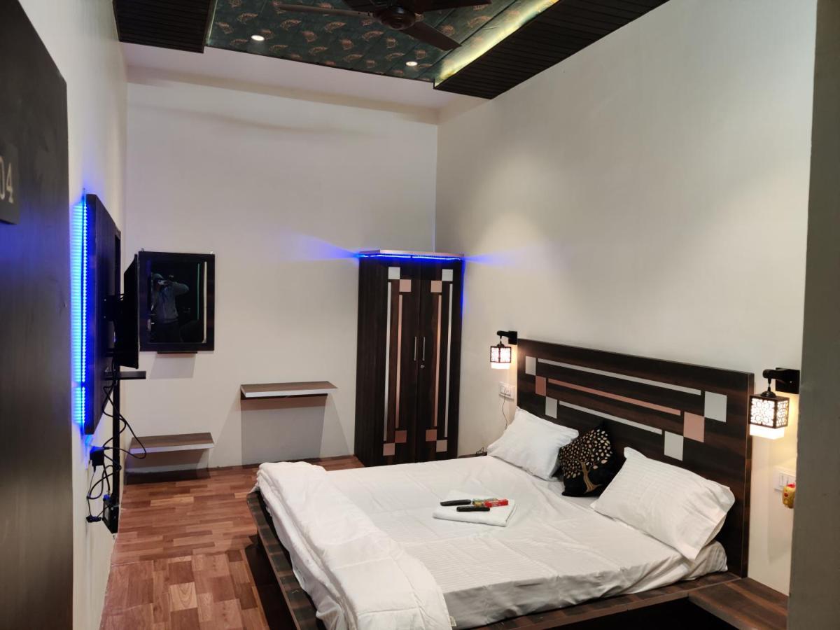 Farrukhabad Keshav Hotel מראה חיצוני תמונה
