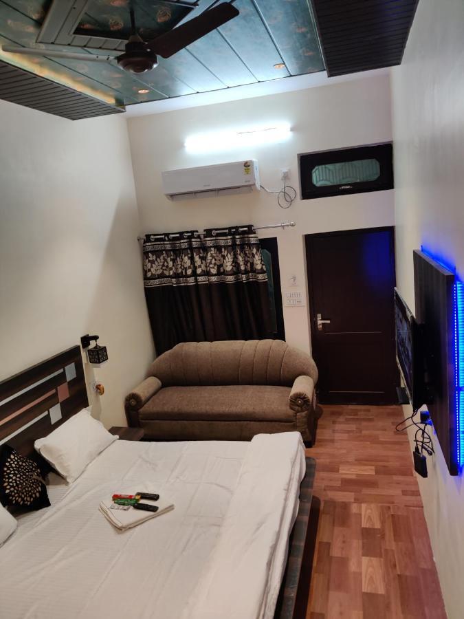 Farrukhabad Keshav Hotel מראה חיצוני תמונה